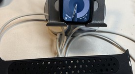 Fair
													Apple Watch SE 1st Gen 40mm - Unlocked, Gray, A2353 - Cellular, Aluminum, photo 3 of 6