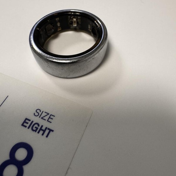 Oura Ring Gen 3 - Silver, Size 8, Horizon