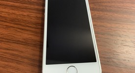 Good
													Apple iPhone SE 1st Gen 2016 - Unlocked, Silver, 64 GB, A1662, photo 3 of 3