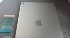 Fair
													Apple iPad 8th Gen - Wi-Fi, Silver, 128 GB, A2270, photo 3 of 7