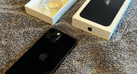 Mint
													Apple iPhone 13 - Xfinity, Midnight, 128 GB, A2482, photo 4 of 5