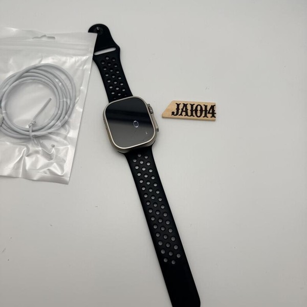 Apple Watch Ultra 49mm - Unlocked, Titanium, A2622