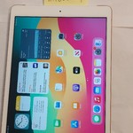 Mint Apple iPad 7th Gen - Unlocked, 128 GB, Gold, A2200