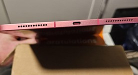 Mint
													Apple iPad 10th Gen - Unlocked, Pink, 64 GB, A2757, photo 4 of 5