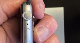 Good
													Apple Watch Series 5 44mm - Silver, A2093 - GPS, Aluminum, photo 3 of 7