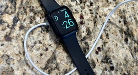 Good
													Apple Watch Series 5 44mm - AT&T, Gray, A2095 Cellular, Aluminum, photo 2 of 6