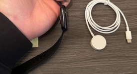 Good
													Apple Watch Series 9 45mm - Unlocked, Midnight, A2984 - Cellular, Aluminum, photo 4 of 5