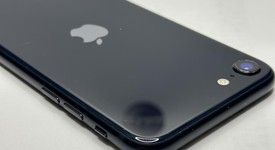 Good
													Apple iPhone SE 3rd Gen 2022 - Unlocked, Midnight, 128 GB, A2595, photo 4 of 7