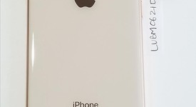 Good
													Apple iPhone 8 - Verizon, Gold, 64 GB, A1863, photo 2 of 5