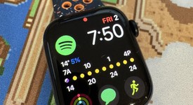 Fair
													Apple Watch Series 7 41mm - Unlocked, Midnight, A2475 - Cellular, Nike, photo 4 of 9