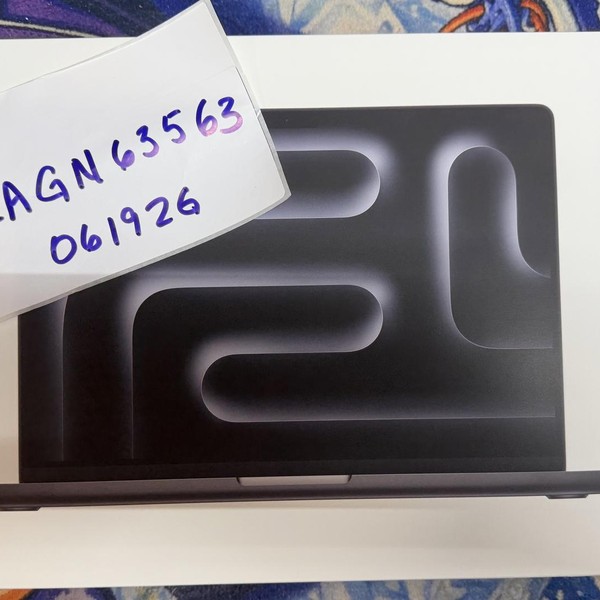 MacBook Pro 2026 - 14 inch (M5) - 2 TB, Silver, 24 GB, Apple M5 Pro 18-core (20-core GPU), Standard Display