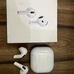 Used Apple AirPods (4th Gen) - Active Noise Cancellation
