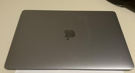 Good
													MacBook Air 2020 - 13" - Apple M1, Gray, 256 GB, 8 GB, photo 2 of 6