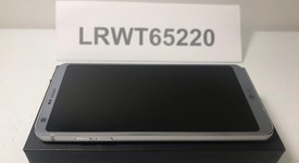 Mint
													LG G6 - Verizon, Silver, 32 GB, 4 GB, VS988, photo 4 of 9