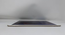 Good
													Apple iPad Pro 12.9" 1st Gen 2015 - Unlocked, Gold, 128 GB, A1652, 1st Gen 2015, photo 6 of 6