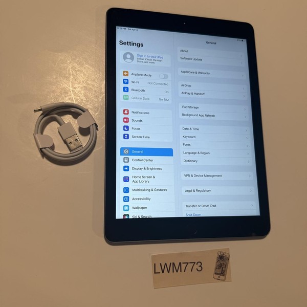 Apple iPad 6th Gen - Unlocked, 32 GB, Gray, A1954