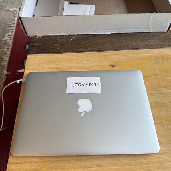 MacBook Pro 2015 (Retina) - 13 inch - 512 GB, Silver, 16 GB