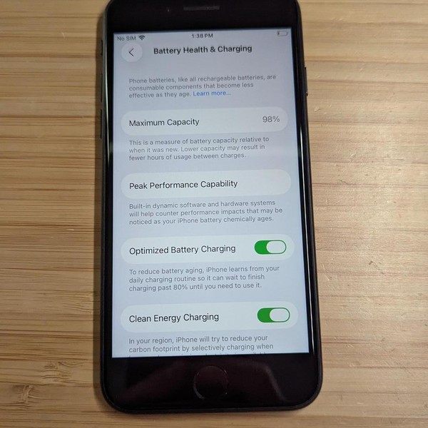 Apple iPhone SE 3rd Gen 2022 - Unlocked, 64 GB, Midnight, A2595