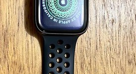 Good
													Apple Watch Series 6 44mm - Unlocked, Gray, A2294 - Cellular, Nike, photo 1 of 4