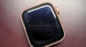 Fair
													Apple Watch SE 1st Gen 40mm - Gold, A2351 - GPS, Aluminum, photo 3 of 6