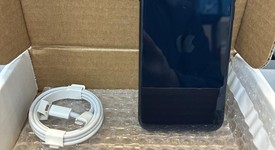 Mint
													Apple iPhone SE 3rd Gen 2022 - Unlocked, Midnight, 64 GB, A2595, photo 2 of 6