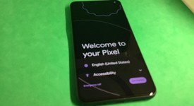 Mint
													Google Pixel 8 - T-Mobile, Obsidian, 128 GB, 8 GB, G9BQD, Sub-6 5G, photo 1 of 3