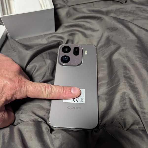 Oppo Find X9 Pro - Unlocked Non-US, 512 GB, Titanium Charcoal, 16 GB