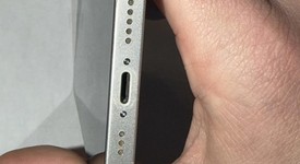 Good
													Apple iPhone 12 - Unlocked, White, 64 GB, A2172, photo 3 of 7