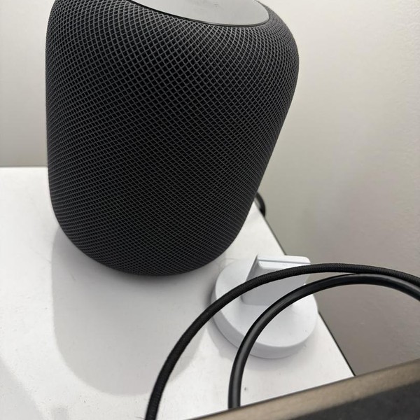 Apple HomePod 1st Gen - Gray