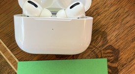 Used
													Apple AirPods Pro 1st Gen - MagSafe Case, photo 3 of 8