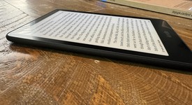 Mint
													Amazon Kindle Paperwhite 12th Gen 2024 - Amazon, Black, photo 5 of 10