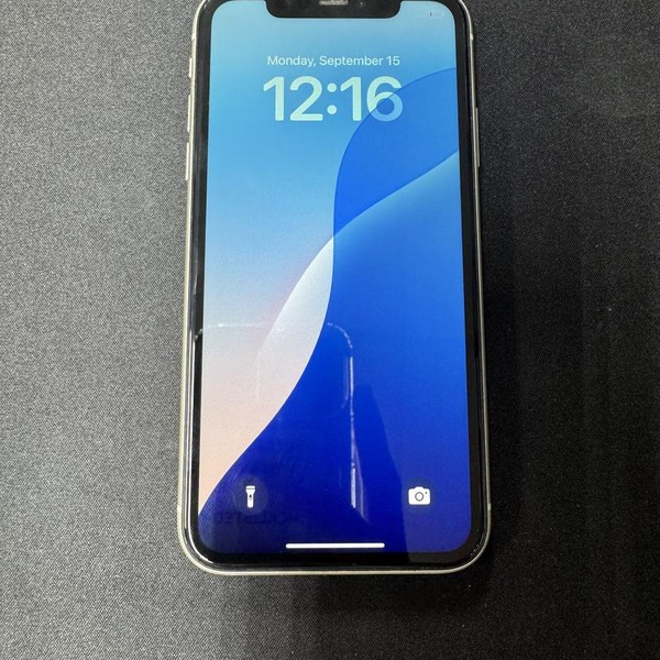 Apple iPhone 11 - Unlocked, 64 GB, White, A2111