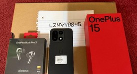 Mint
													OnePlus 15 - Unlocked, Infinite Black, 512 GB, 16 GB, photo 1 of 10