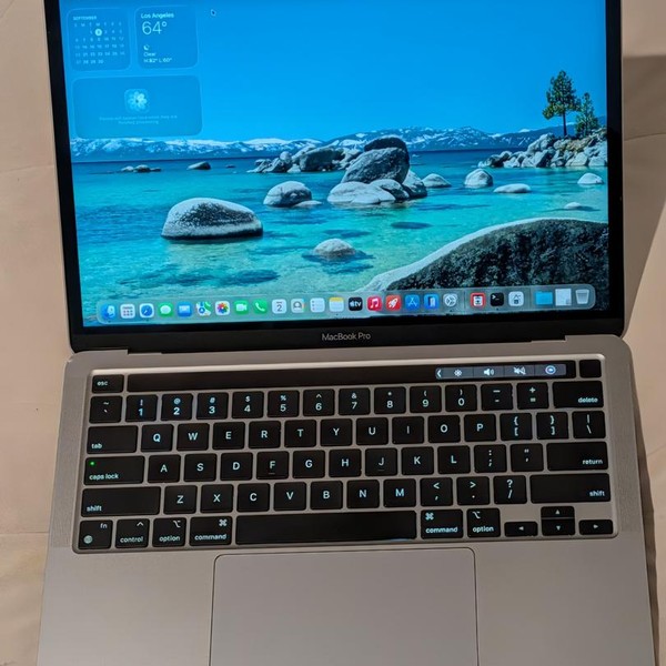 MacBook Pro 2022 - 13 inch - 256 GB, Gray, 8 GB, Apple M2