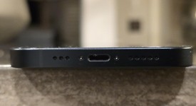 Mint
													Apple iPhone 13 - Unlocked, Midnight, 128 GB, A2482, photo 3 of 11