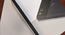 Mint
													Google Pixel 2 - Verizon, Black, 64 GB, Verizon Edition, photo 4 of 9
