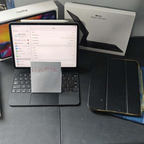 Apple iPad Pro 11 inch 2nd Gen 2020 - Unlocked, 1 TB, Gray, A2068
