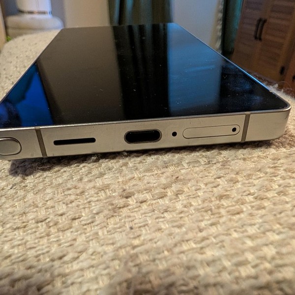 Samsung Galaxy S25 Ultra - Unlocked, 256 GB, Silverblue, 12 GB, SM-S938U1