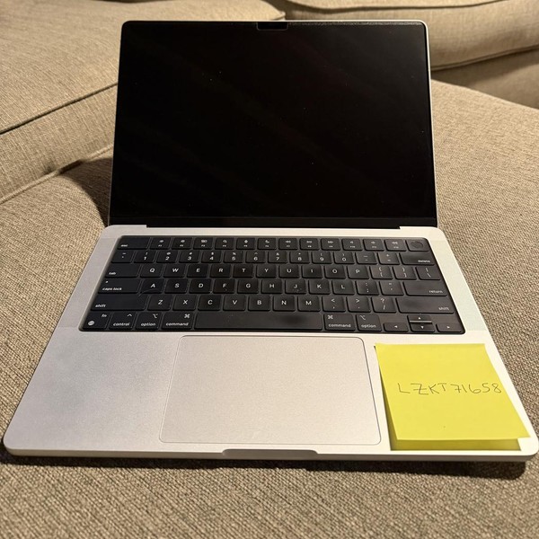 MacBook Pro Late 2023 (M3) - 14 inch - 512 GB, Silver, 16 GB, Apple M3, 10-core GPU