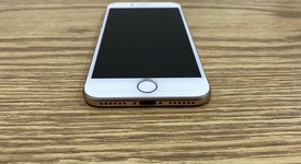 Mint
													Apple iPhone 8 - Unlocked, Gold, 64 GB, A1863, photo 2 of 8