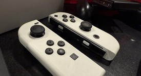 Mint
													Nintendo Switch - OLED - White, 64 GB, photo 3 of 6