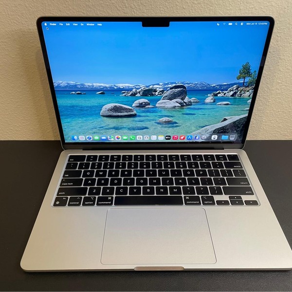 MacBook Air 2022 (M2) - 13 inch - 256 GB, Silver, 8 GB, Apple M2