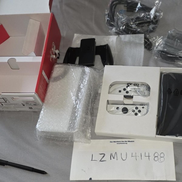 Nintendo Switch - OLED - 64 GB, Black, Super Smash Bros.