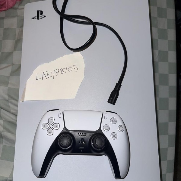 PlayStation 5 Standard Edition (2020) - 825 GB, White, Standard Edition