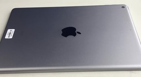 Fair
													Apple iPad 5th Gen - Wi-Fi, Silver, 32 GB, A1822, photo 6 of 6