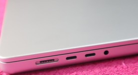 Good
													MacBook Pro Late 2023 (M3) - 16" - Apple M3 Pro 12-core, Silver, 512 GB, 18 GB, 18-core GPU, photo 4 of 9