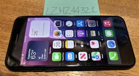 Fair
													Apple iPhone SE 3rd Gen 2022 - Verizon, Midnight, 128 GB, A2595, photo 2 of 9