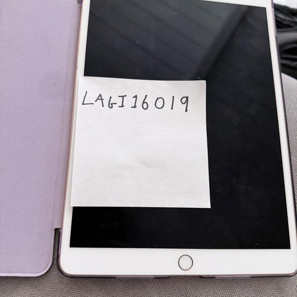 Apple iPad Air (3rd Gen) - Wi-Fi, 256 GB, Gold