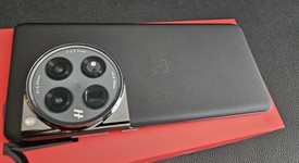 Mint
													OnePlus 12 - Unlocked, Black, 256 GB, 12 GB, CPH2583, photo 5 of 7