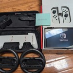 Mint Nintendo Switch - OLED - 64 GB, White